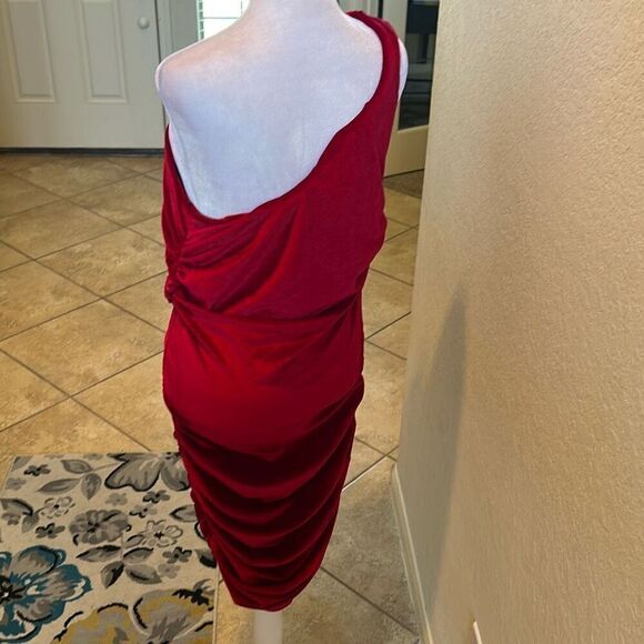 Miscreants Size UK 14 US 10 One Shoulder Velvet Mini Dress Red Cocktail Party - Picture 4 of 11